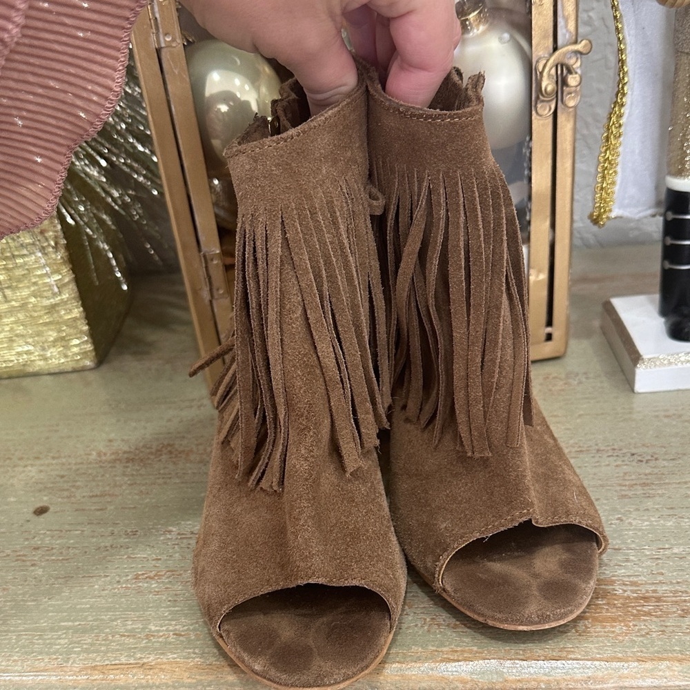 Carlos by Carlos Santana Brown Suede Fringe Open-Toe Heeled Boots - Picture 3 of 9